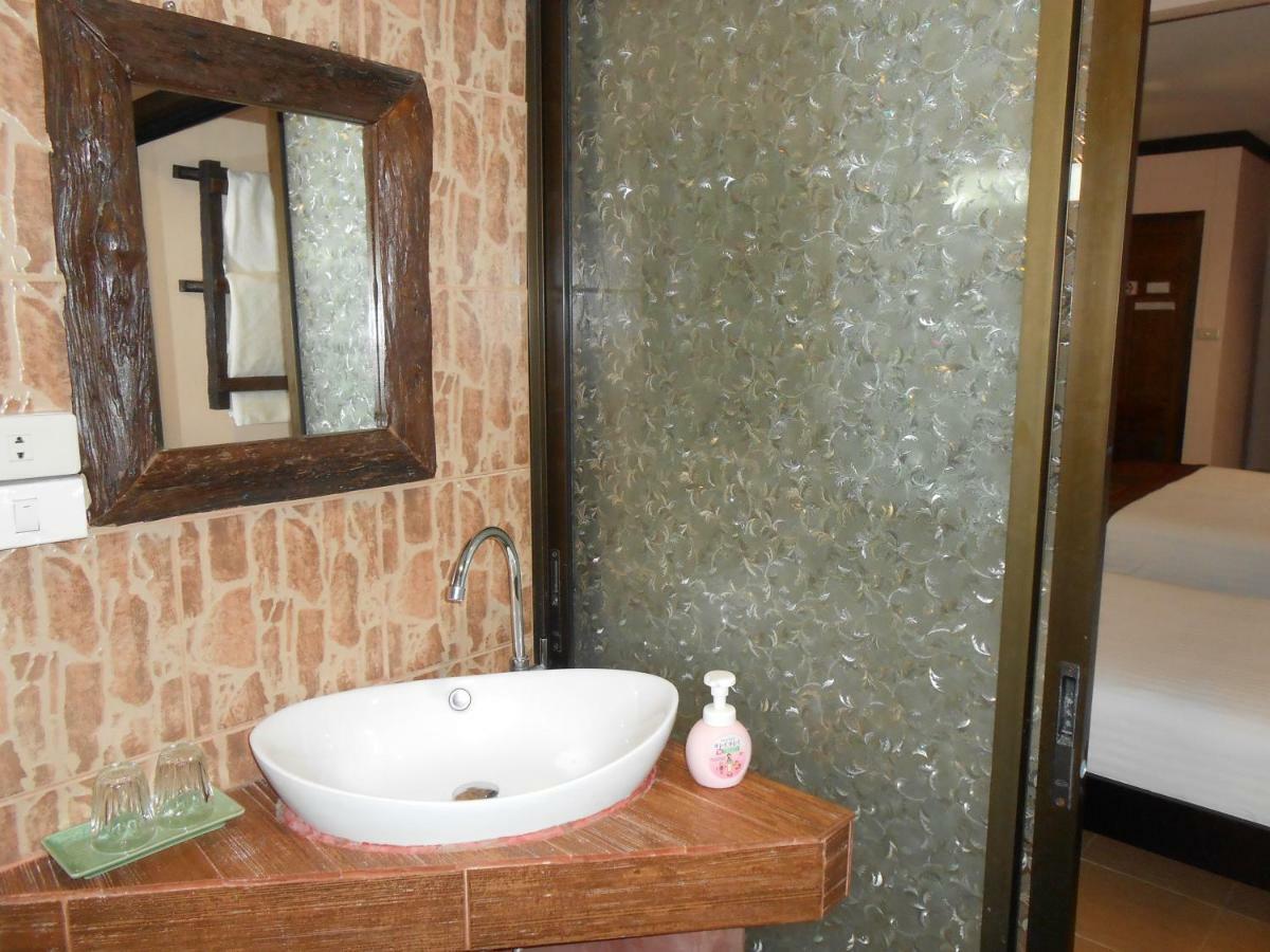 Guest house Pissamorn House 3*